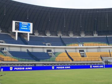 Китай Периметр стадиона заливки формы привел дисплей, 5В 40 доски рекламы футбола поставщик
